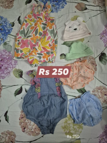 lot-de-vetement-pour-bebe-big-2