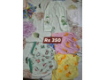 lot-de-vetement-pour-bebe-small-0